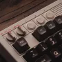8BitDo Retro-Tastatur: Vielseitig und schick im Retro-Design